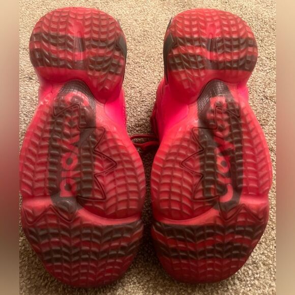 Adidas D.O.N. Issue #2
Crayola Jazzberry Jam. - Picture 14 of 14